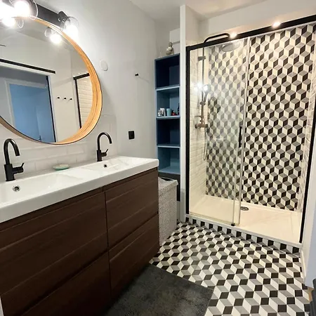New- Le Seville - 2 Parkings - Terrasse - Proche Centre 아파트 *